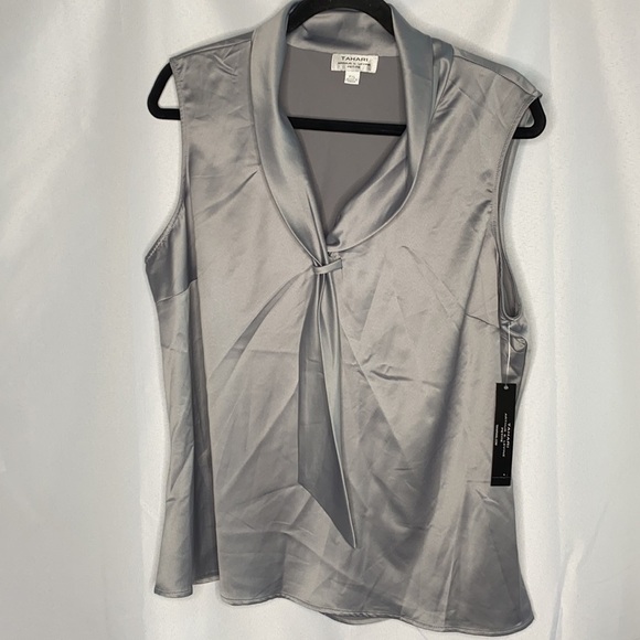 Tahari ASL Petite Sleeveless Solid Sailor Top - Picture 3 of 8